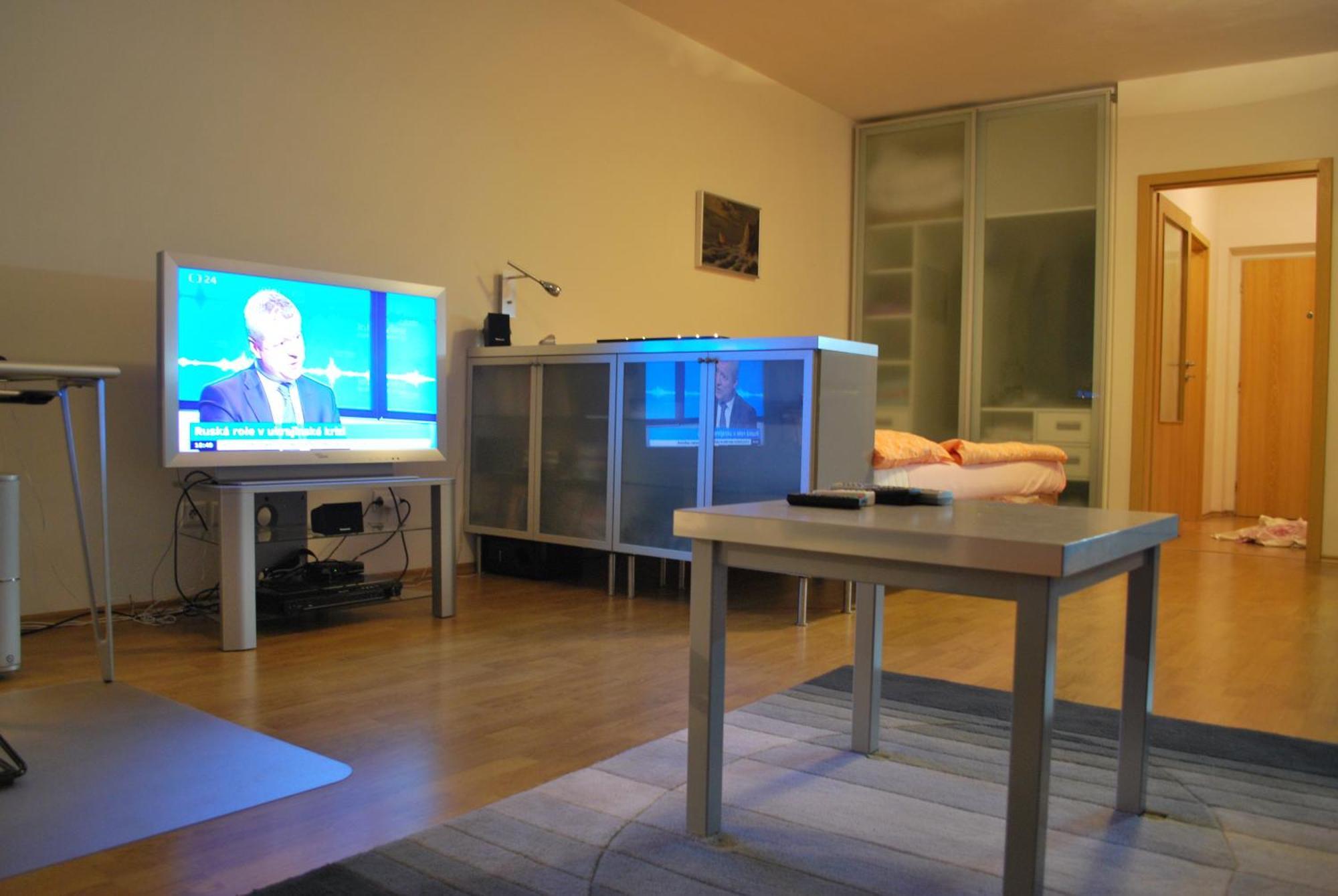 Chotesovska Apartment With Parking Place Praag Buitenkant foto